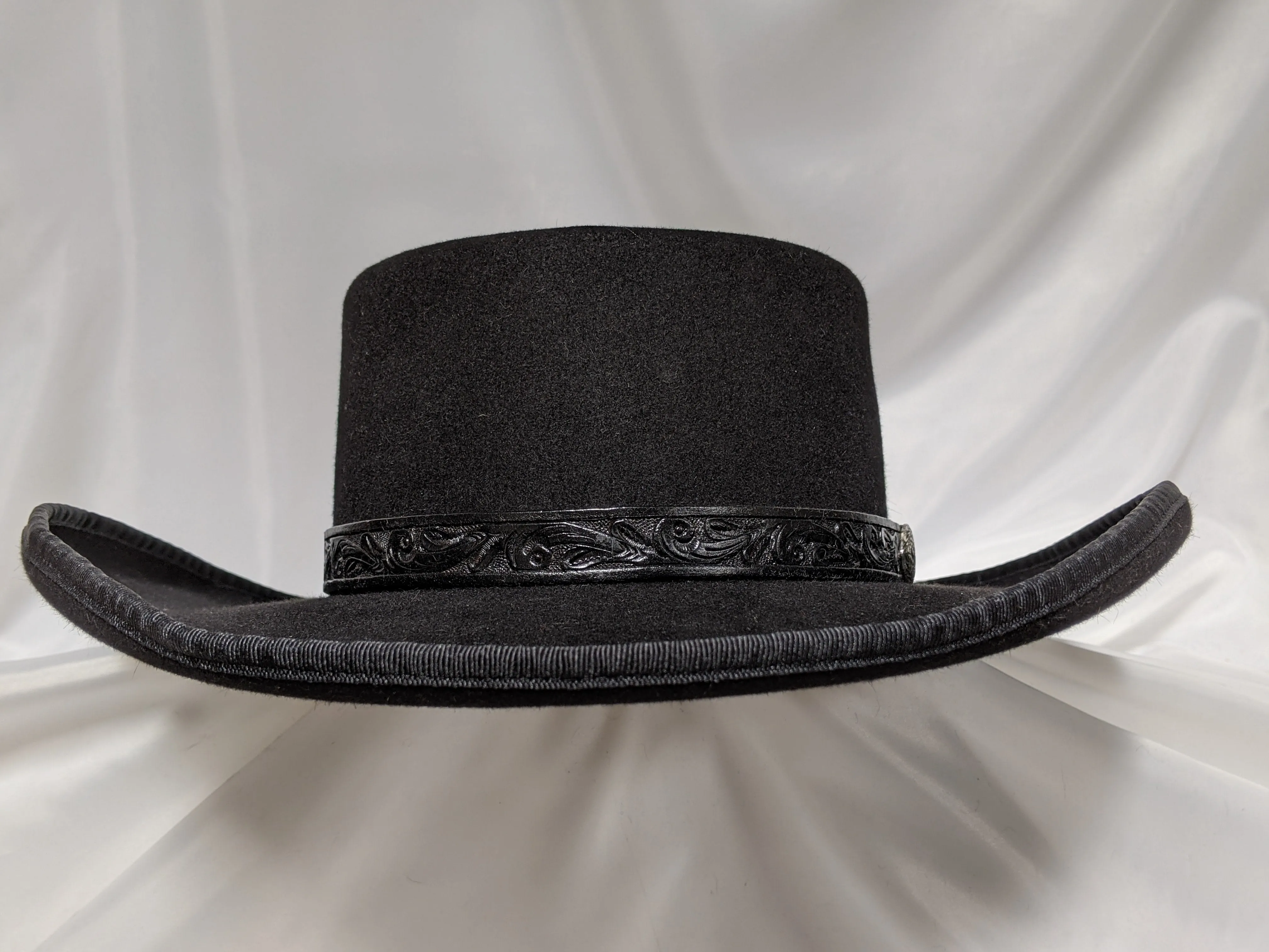 Gambler 7 5/8 - Black (20X) #20-009