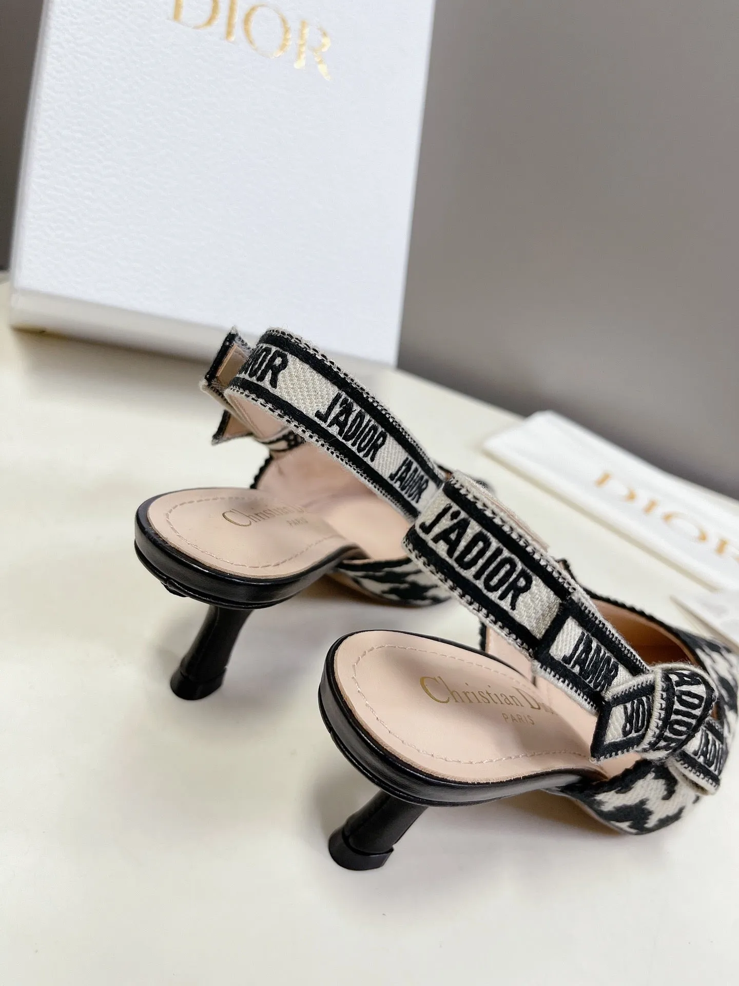 High Quality DIR HIGH HEELS 020