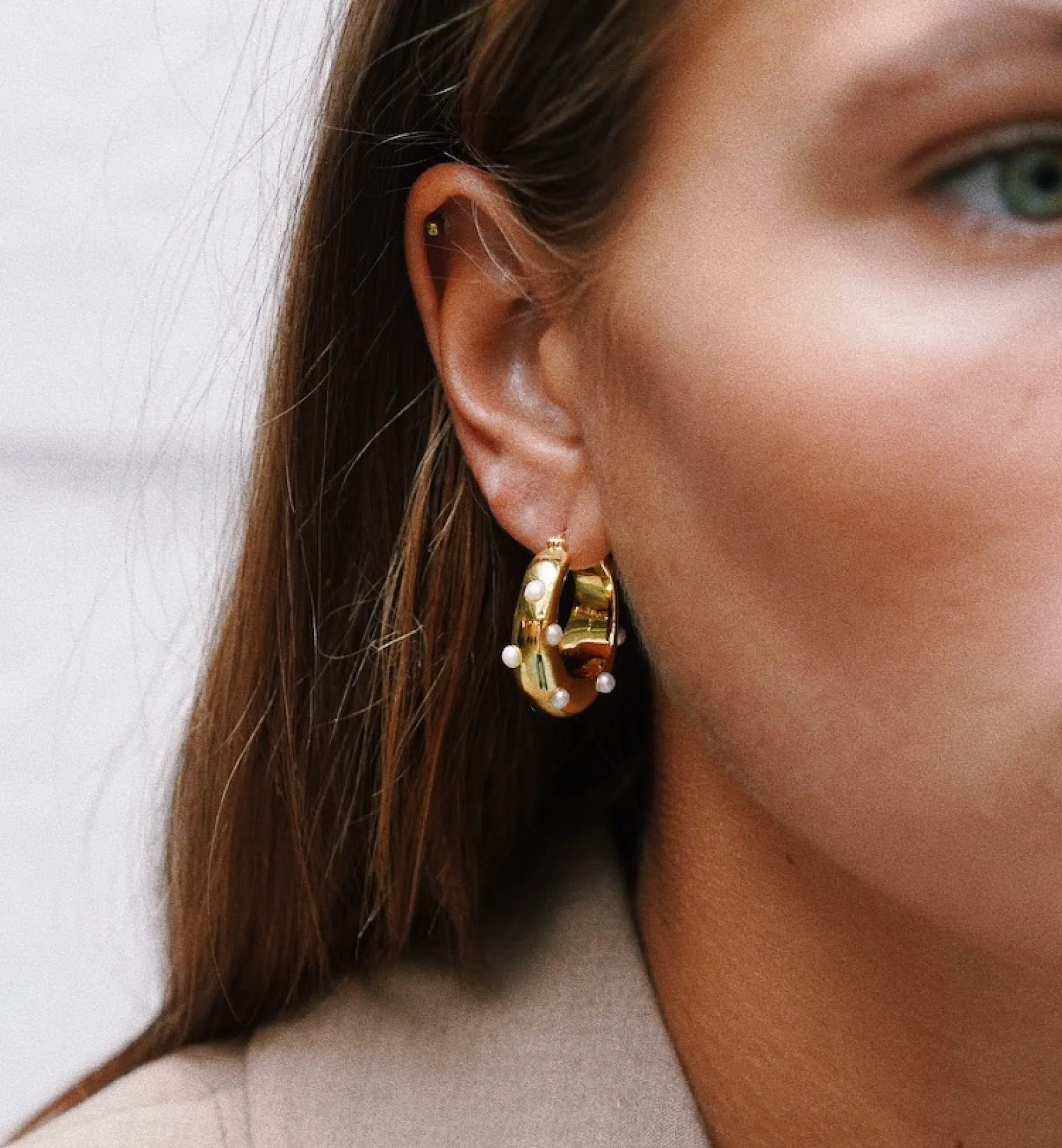 Twist a Classic Hoop Earrings