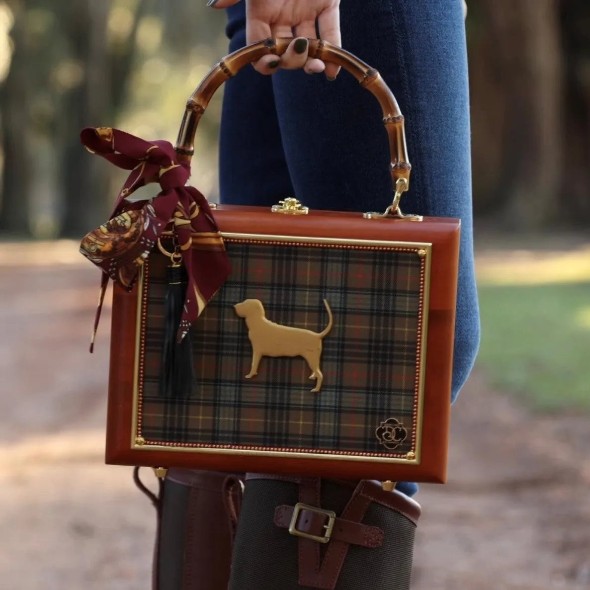 Two Hunting Dogs with Bamboo Handles Handbag